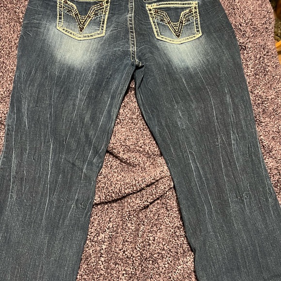 Sold - Picture 9 of 13